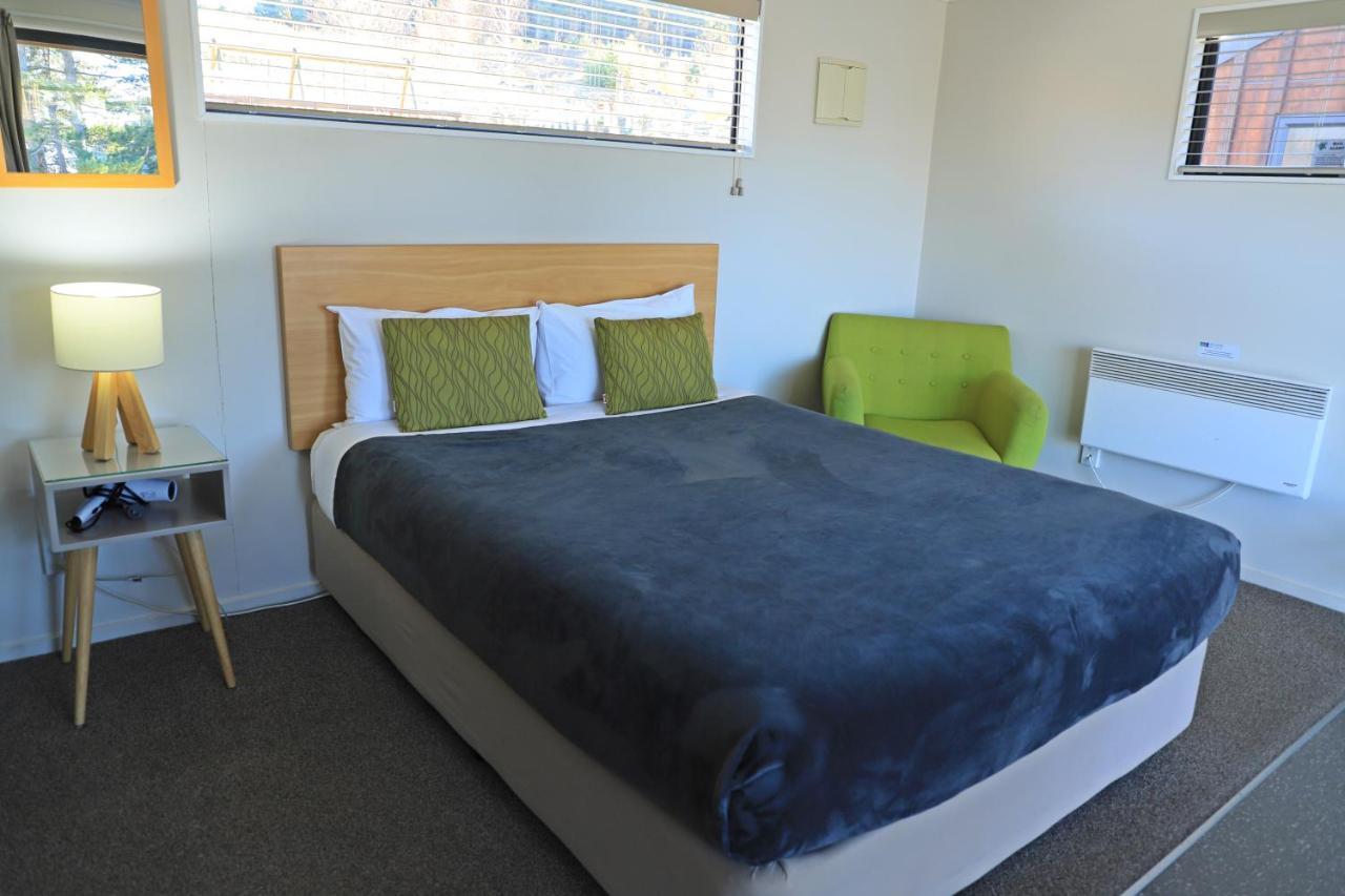 Lakes Edge Holiday Park Lake Tekapo Exterior photo