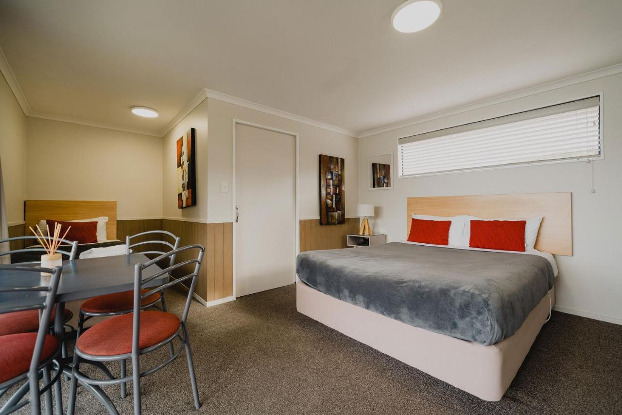 Lakes Edge Holiday Park Lake Tekapo Exterior photo